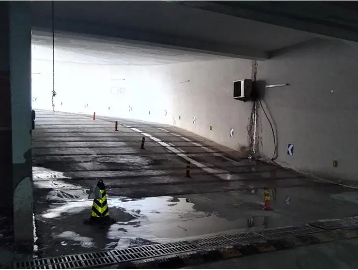 地下室漏水車(chē)庫(kù)、電梯井、電纜溝等地下工程滲漏水怎樣防水維修？