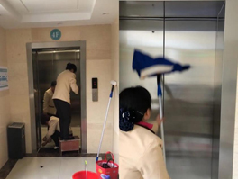不銹鋼電梯廂怎么保養(yǎng)？