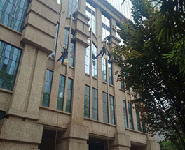 如何清洗外墻銹跡及頑固污垢、外墻清洗劑是關(guān)鍵